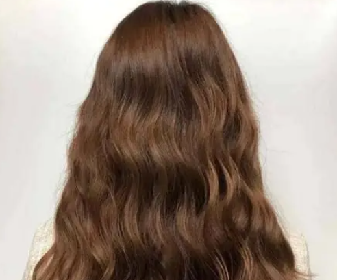 Curling hair without a heatless hair curler
