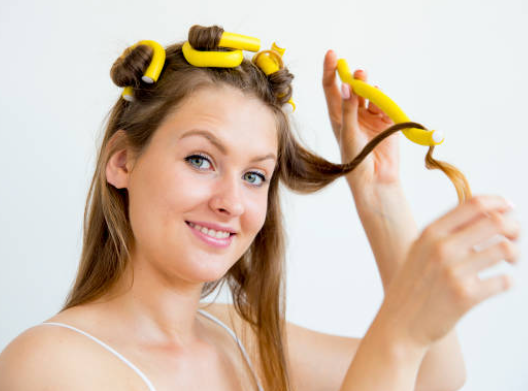 Curl your hair with a heatless hair curler